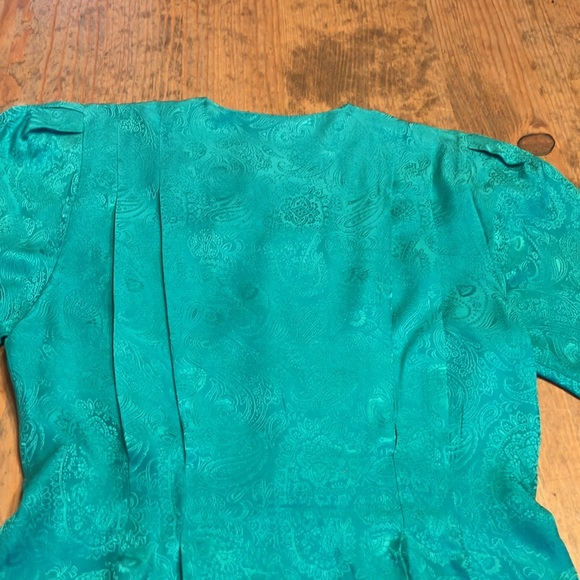 Vintage Papell Too petites 100% silk size 6 paisley design. Excellent condition. - Picture 9 of 14